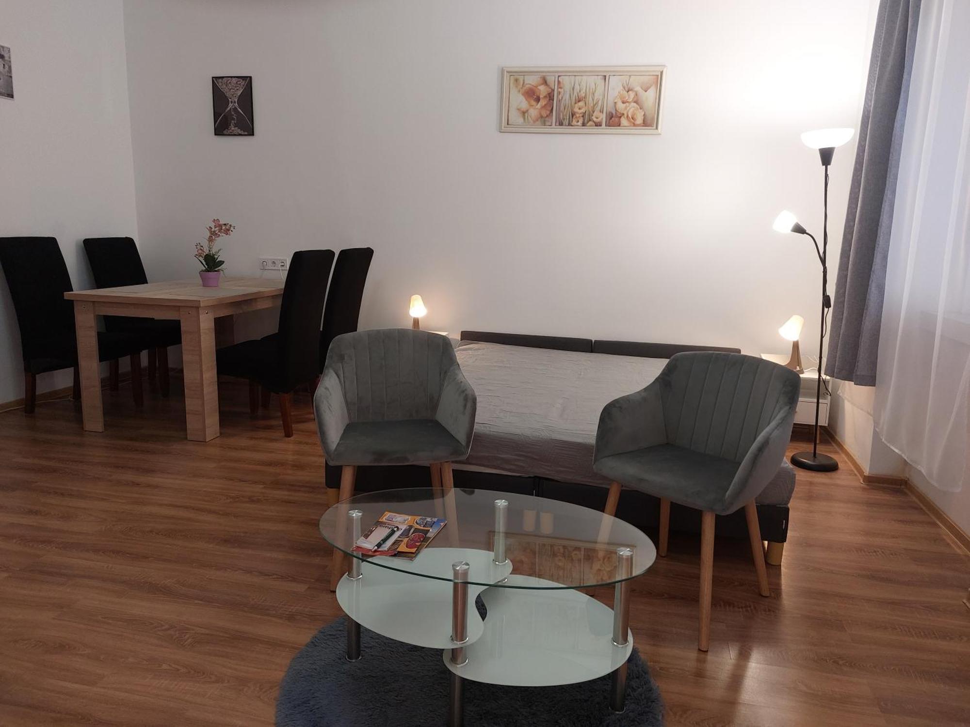 Kincstar Apartmanok Satoraljaujhely ภายนอก รูปภาพ